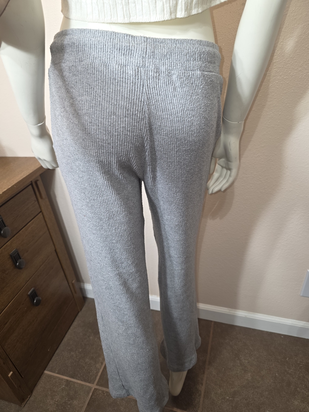 Bershka Light Gray Ribbed Drawstring Knit Pants - Picture 5 of 7